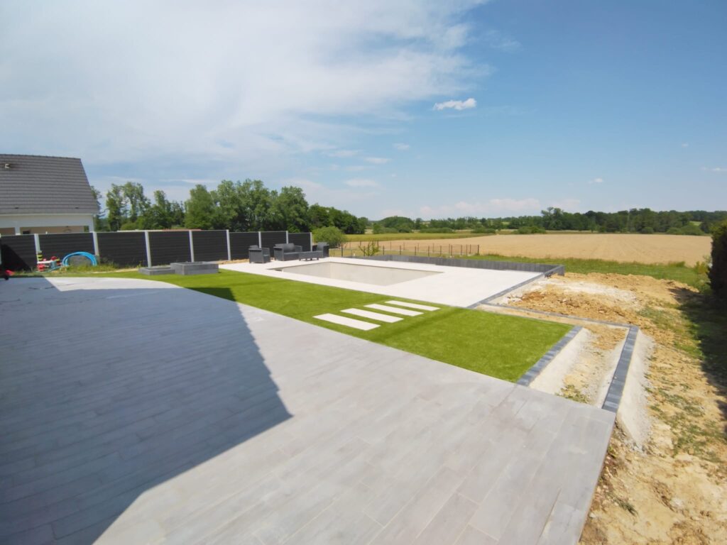 ma-maconnerie-90 - construction d'une piscine en béton