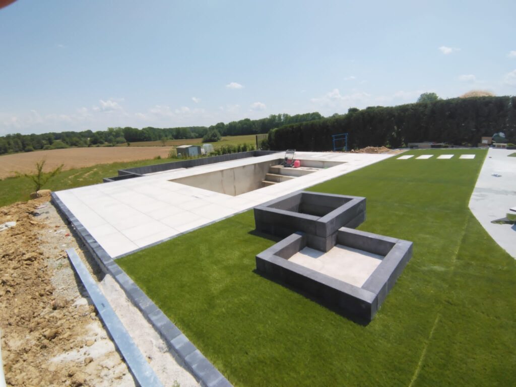 ma-maconnerie-90 - construction d'une piscine en béton