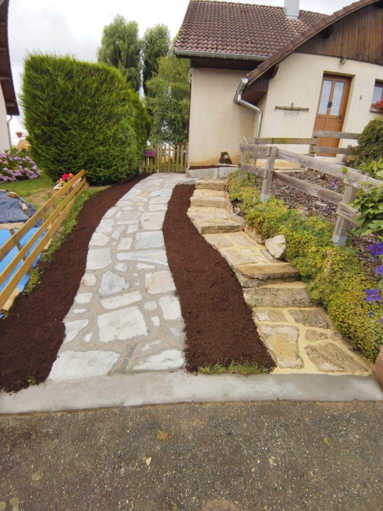 ma-maconnerie-90 - allée en pierres