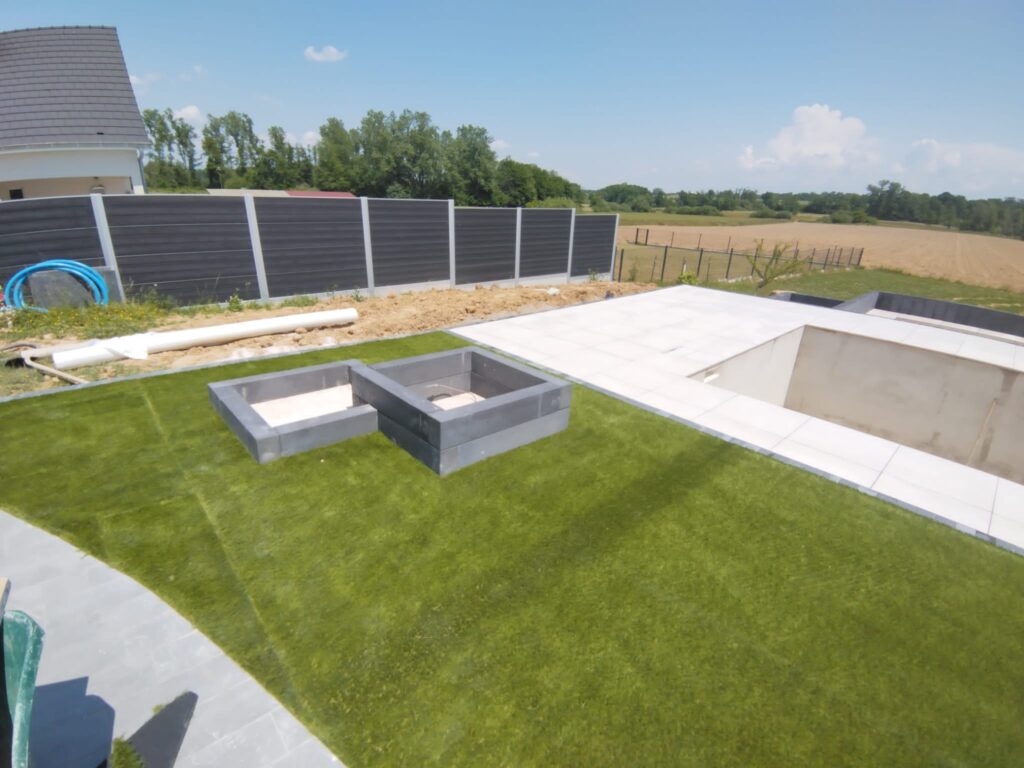 ma-maconnerie-90 - construction d'une piscine en béton