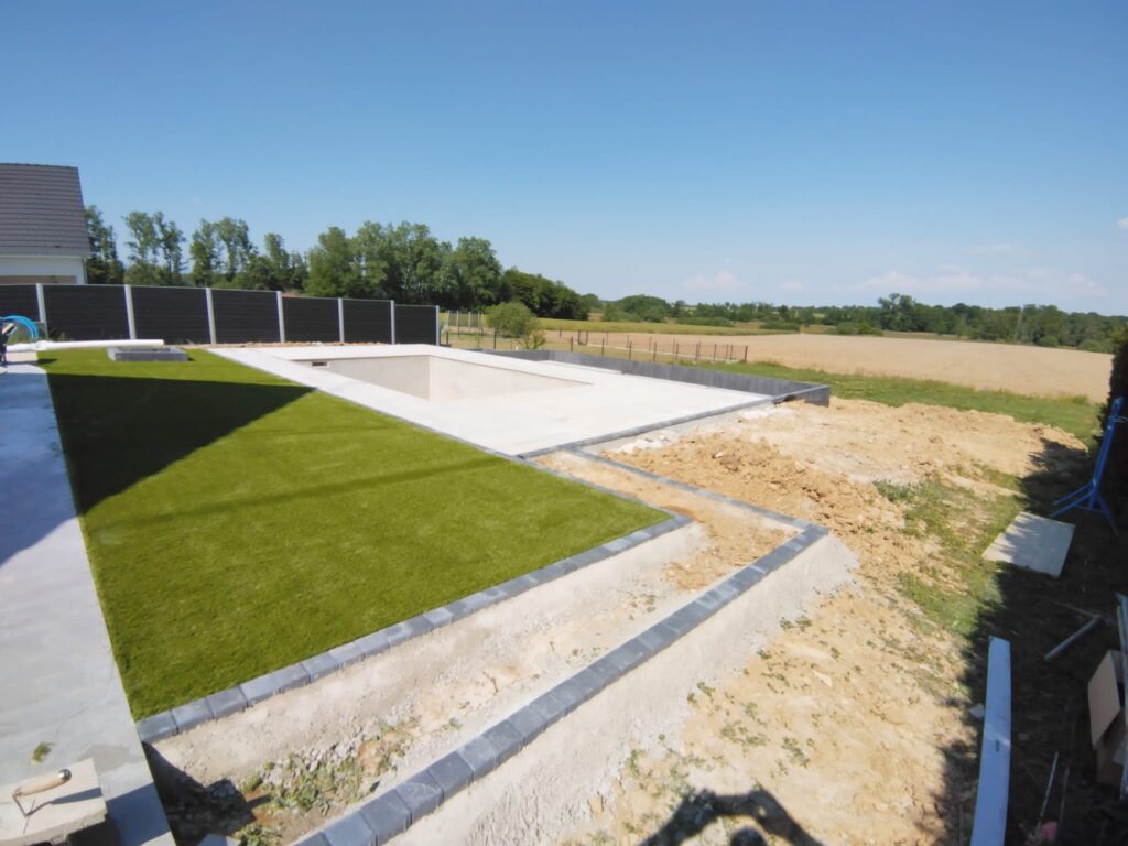 ma-maconnerie-90 - construction d'une piscine en béton