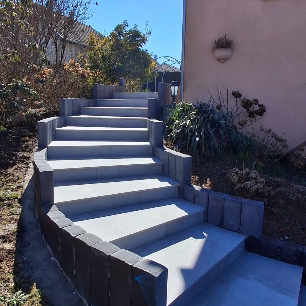 ma-maconnerie-90 - escalier en dalle