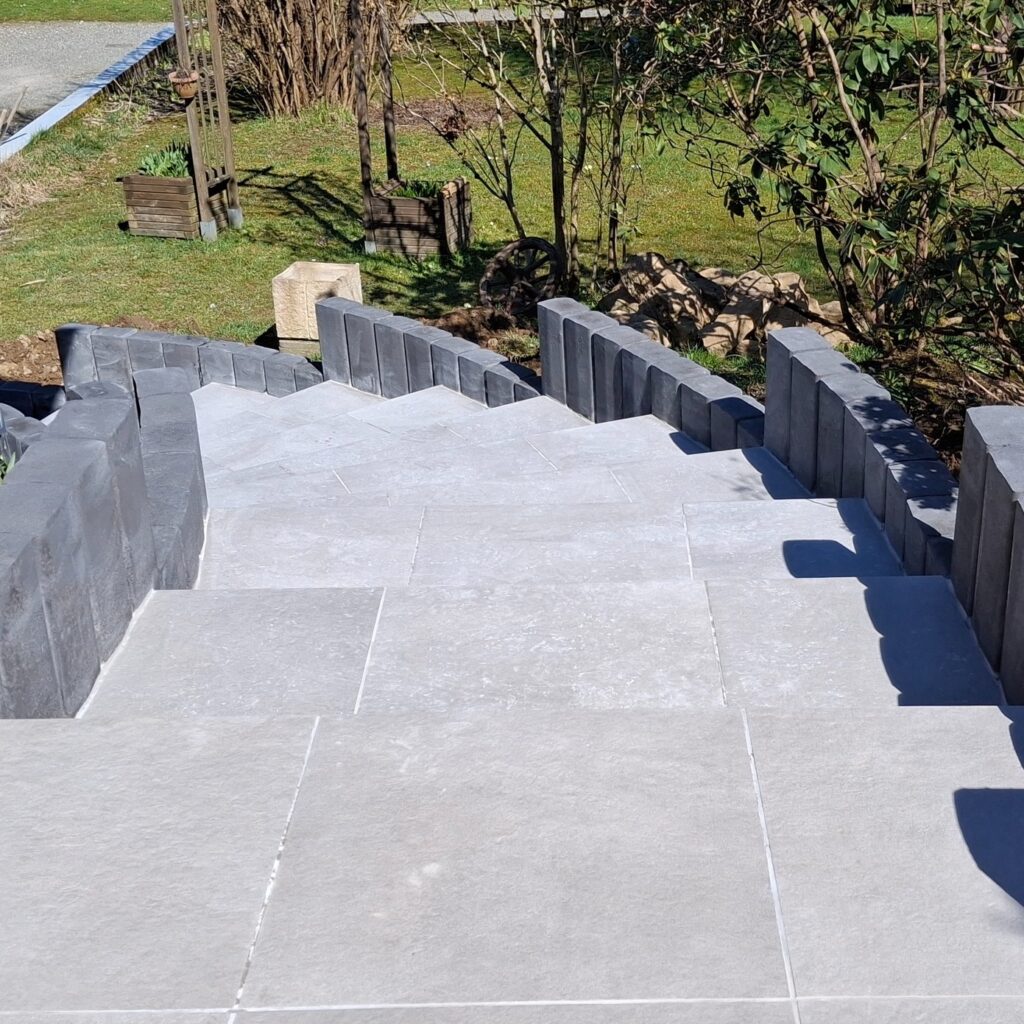 ma-maconnerie-90 - escalier en dalle