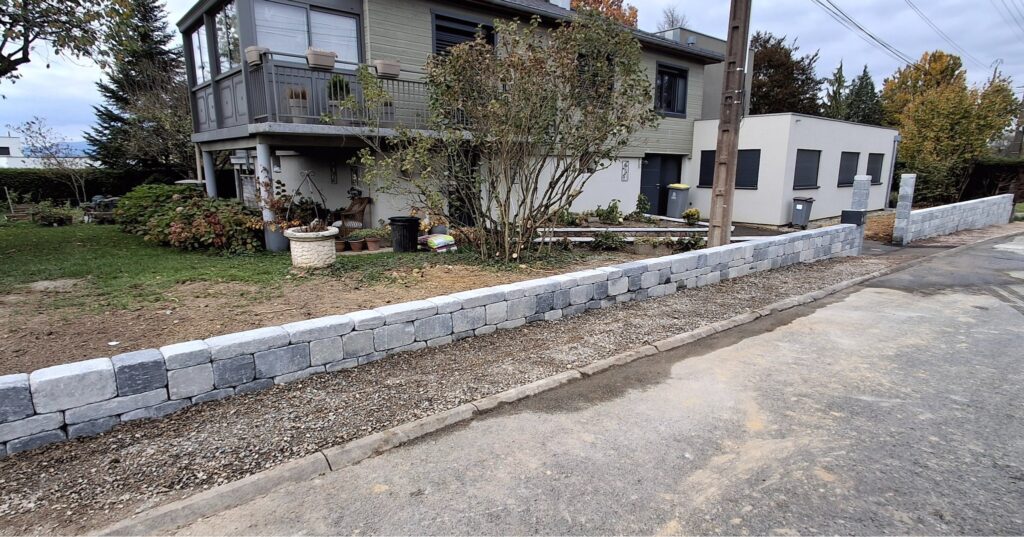 ma-maconnerie-90 - muret en pierres