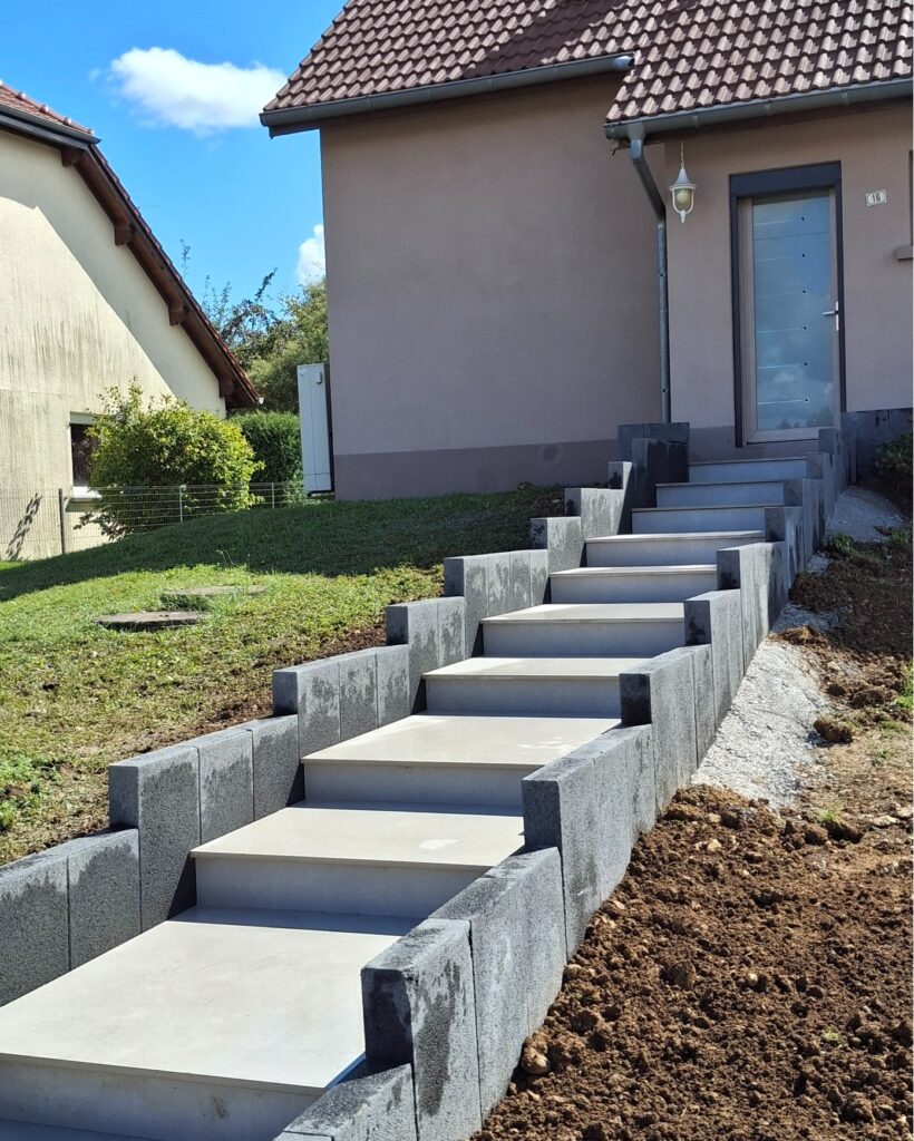 ma-maconnerie-90 - escalier en dalle